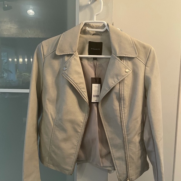 *DYNAMITE* Faux Leather Jacket in cream XS with org tags - Picture 2 of 5